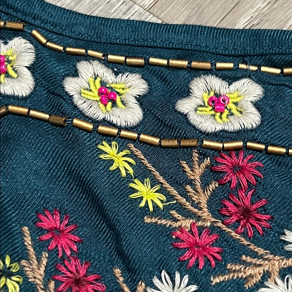 Anthropologie Luzia Cropped Embroidered & Sequin Cami - Picture 9 of 16